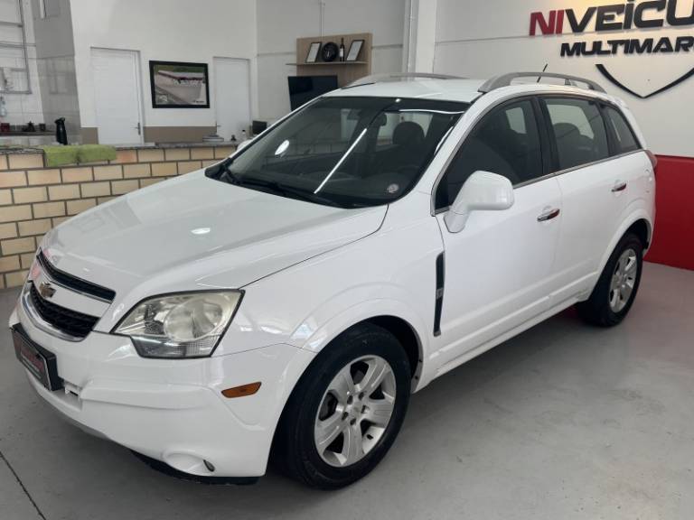 CHEVROLET - CAPTIVA - 2014/2014 - Branca - R$ 53.900,00
