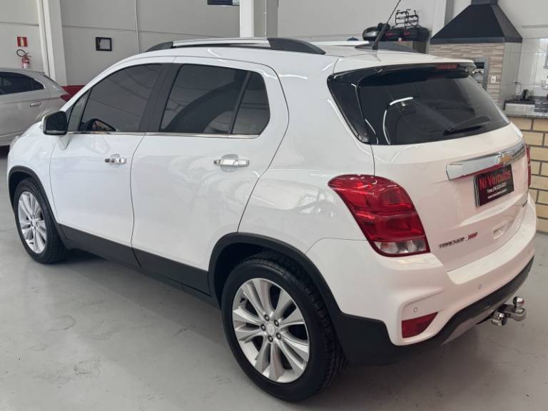 CHEVROLET - TRACKER - 2018/2018 - Branca - R$ 89.900,00