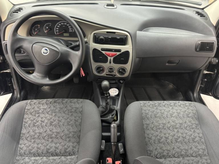 FIAT - PALIO - 2006/2007 - Preta - R$ 25.900,00
