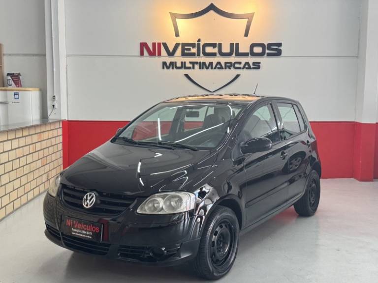VOLKSWAGEN - FOX - 2009/2010 - Preta - R$ 25.900,00