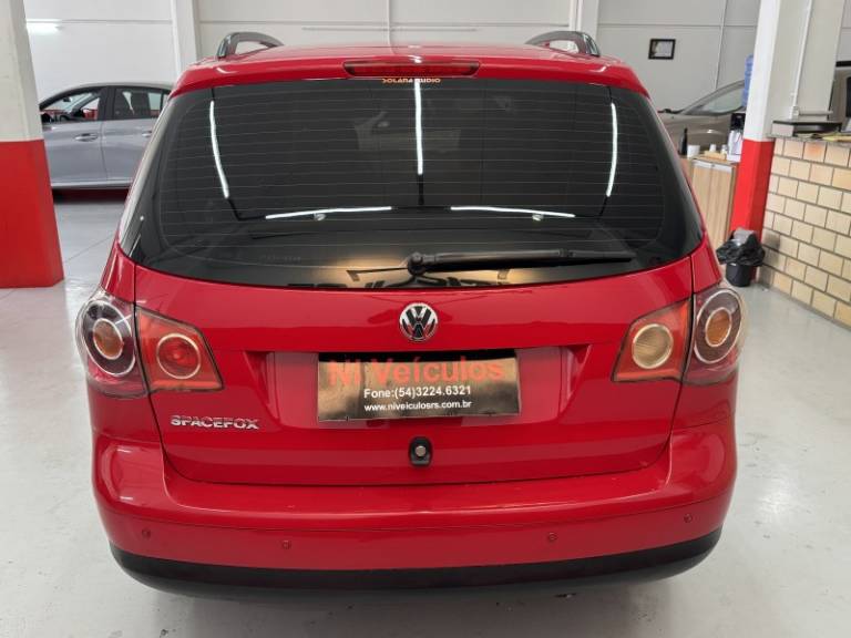 VOLKSWAGEN - SPACEFOX - 2007/2007 - Vermelha - R$ 33.900,00