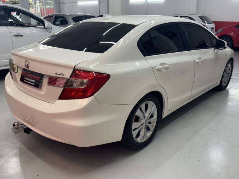 HONDA - CIVIC - 2013/2014 - Branca - R$ 69.900,00