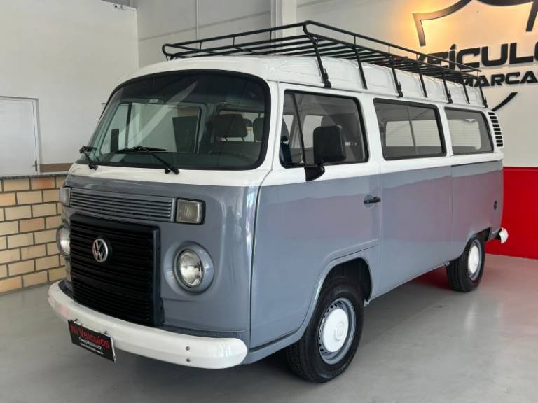VOLKSWAGEN - KOMBI - 2014/2014 - Branca - R$ 64.900,00