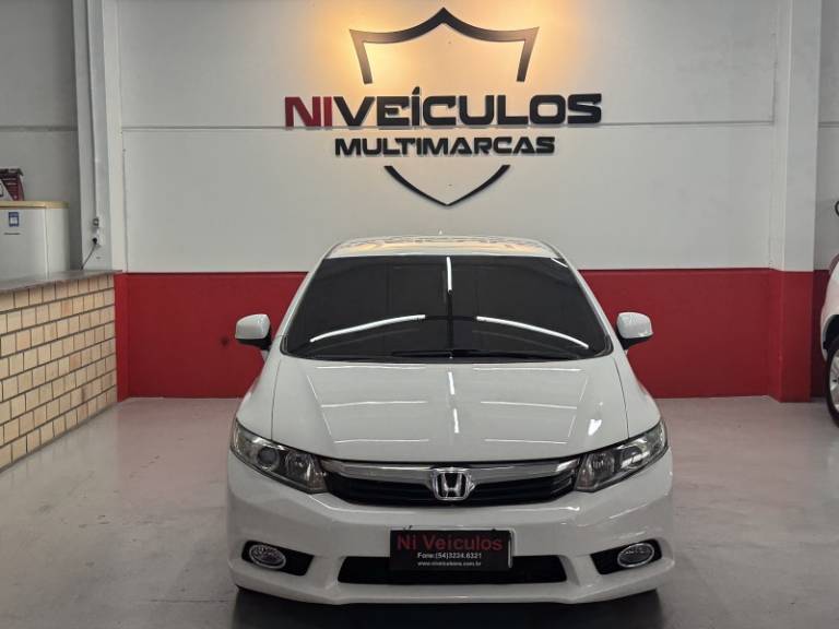 HONDA - CIVIC - 2013/2014 - Branca - R$ 69.900,00