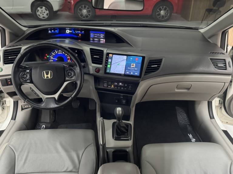 HONDA - CIVIC - 2013/2014 - Branca - R$ 69.900,00