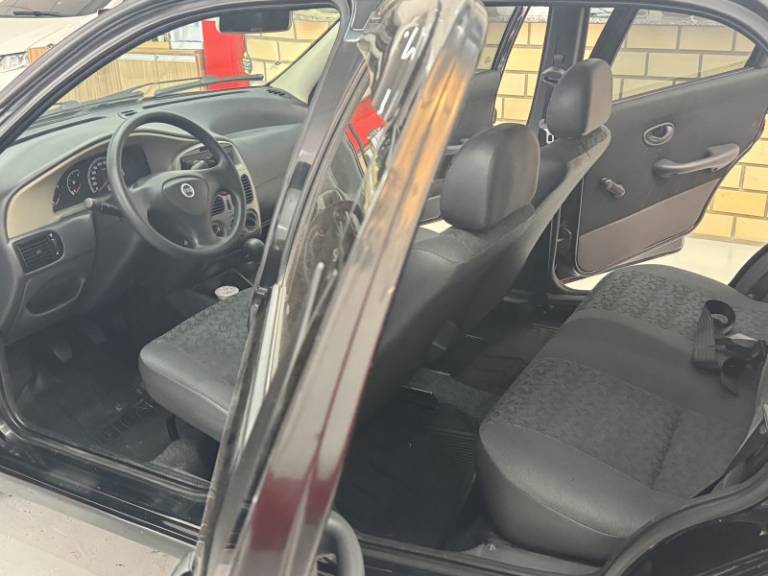 FIAT - PALIO - 2006/2007 - Preta - R$ 25.900,00