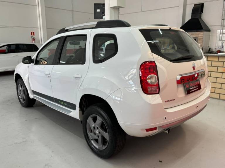 RENAULT - DUSTER - 2013/2014 - Branca - R$ 52.900,00