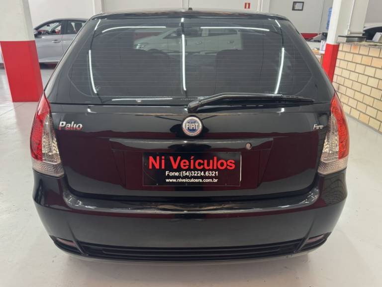 FIAT - PALIO - 2006/2007 - Preta - R$ 25.900,00