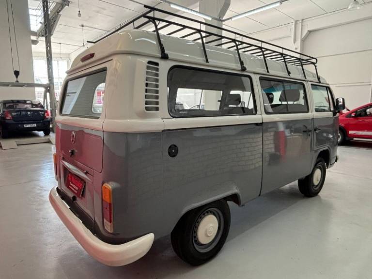 VOLKSWAGEN - KOMBI - 2014/2014 - Branca - R$ 64.900,00