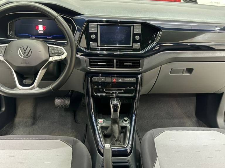 VOLKSWAGEN - T-CROSS - 2022/2023 - Preta - R$ 114.900,00