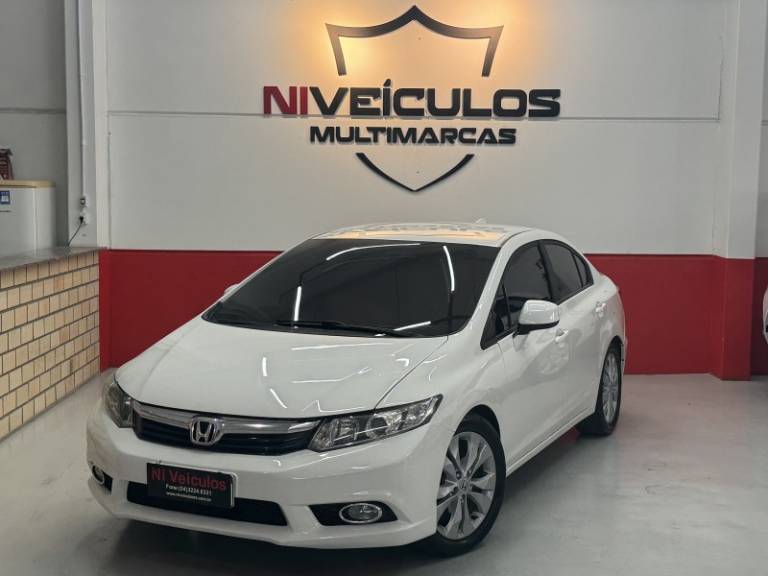 HONDA - CIVIC - 2013/2014 - Branca - R$ 69.900,00