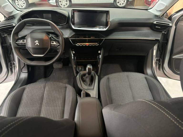 PEUGEOT - 208 - 2022/2023 - Prata - R$ 76.900,00