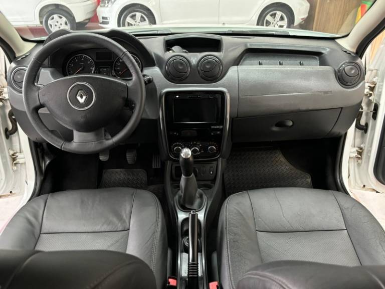 RENAULT - DUSTER - 2013/2014 - Branca - R$ 52.900,00